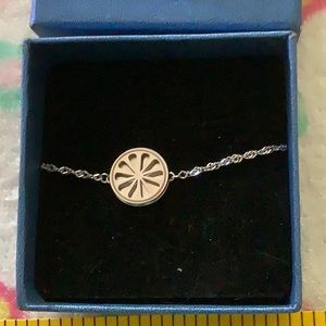 Aromatherapy bracelet, anklet Silvertone